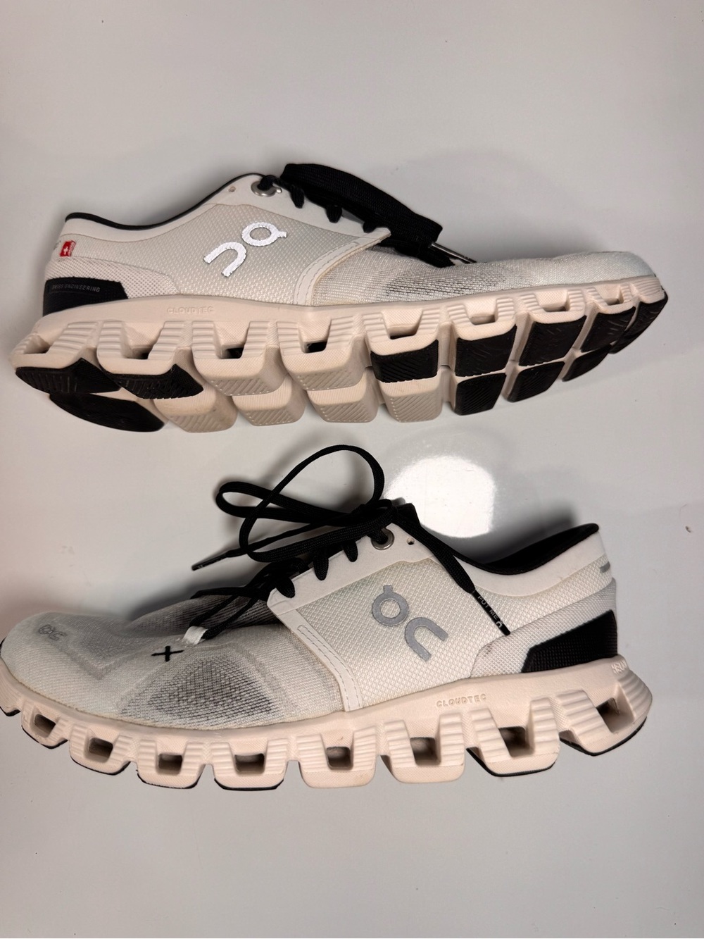 On Running Cloud X 3 Women’s Size 7 White Black CloudTec Training Shoes 60.98697